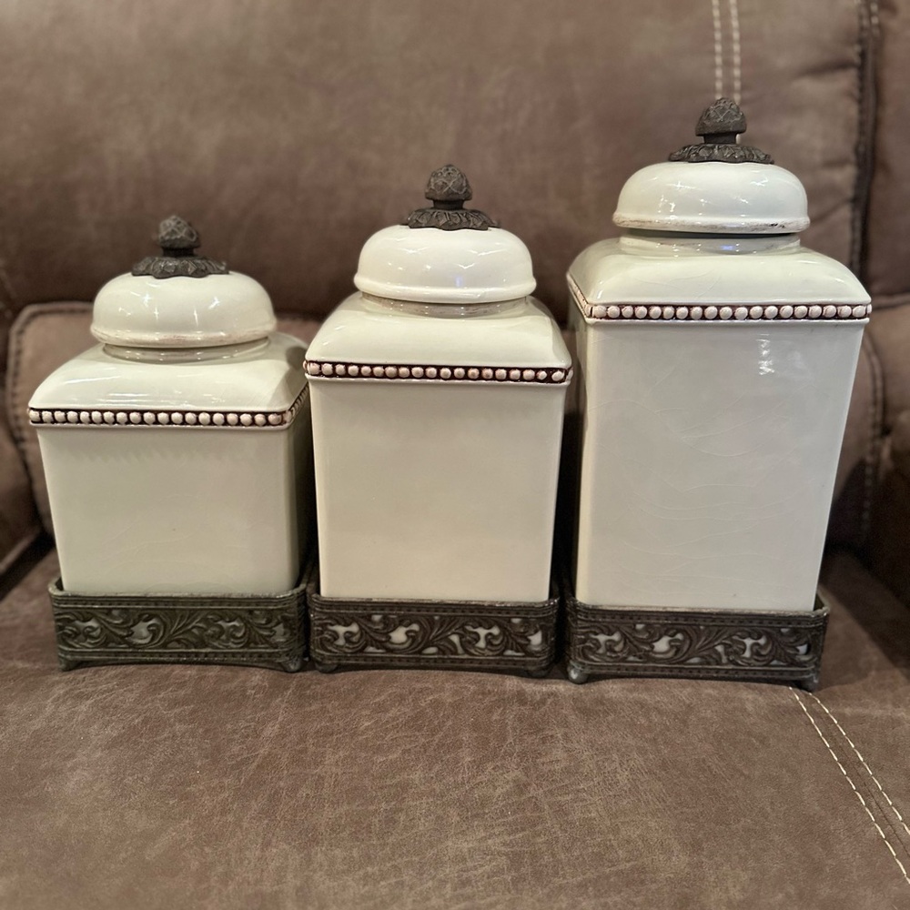 Gracious Goods Kitchen Canister Set